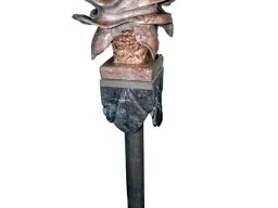 شمعدان تراشیده شده از سنگ